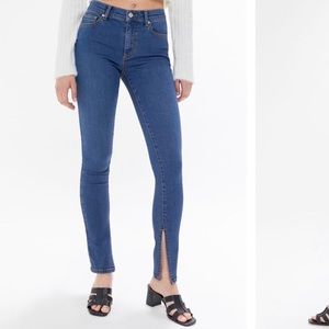 ALL ITEMS $5 with bundle of 2+ items high waisted jean size 28 URBAN OUTFITTERS